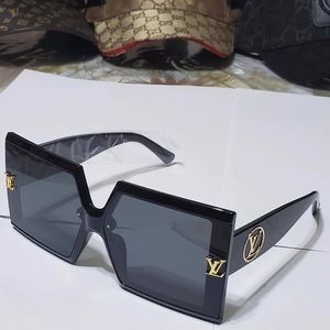 Meet your Posher, Arif